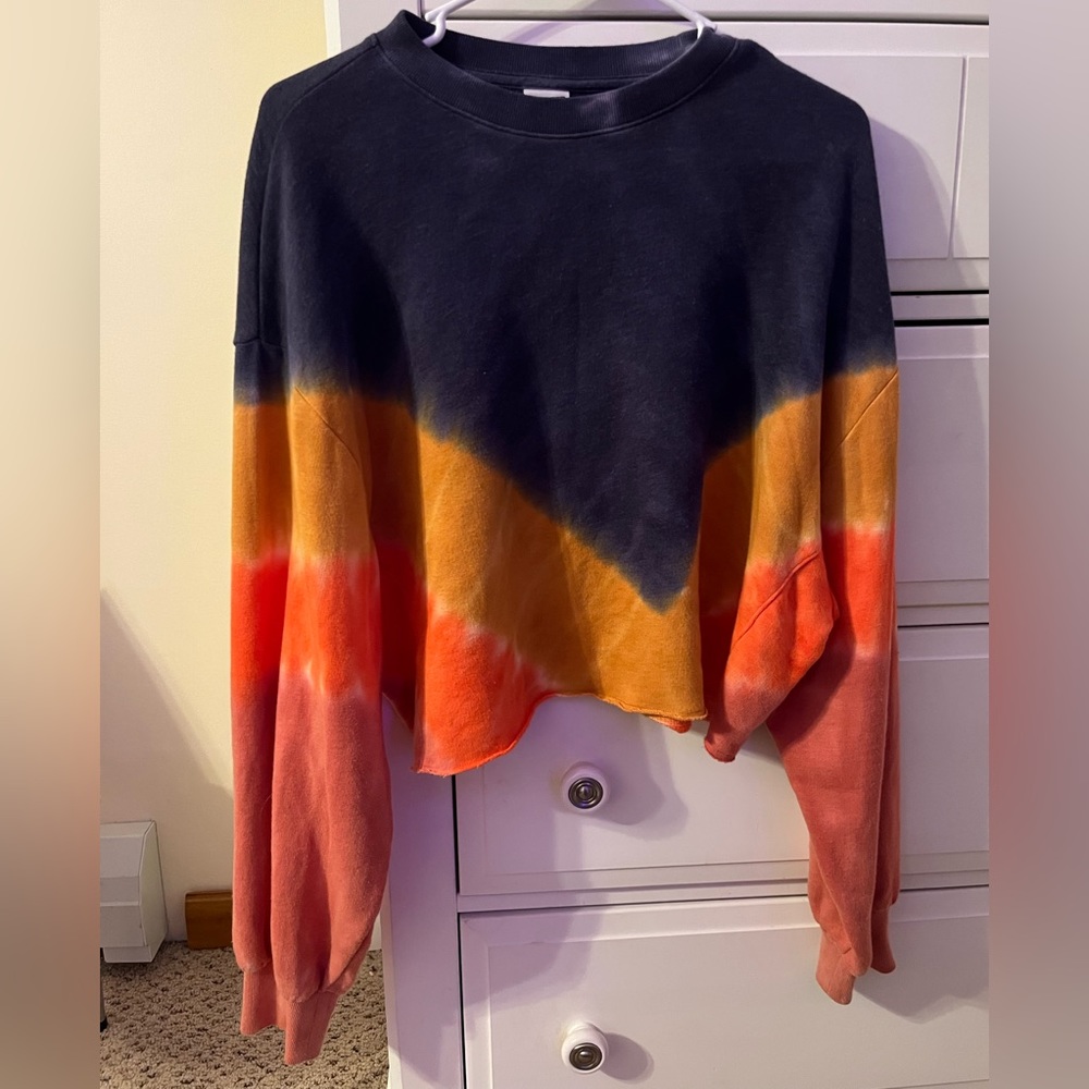 PINK TIE DYE CROPPED SWEATER